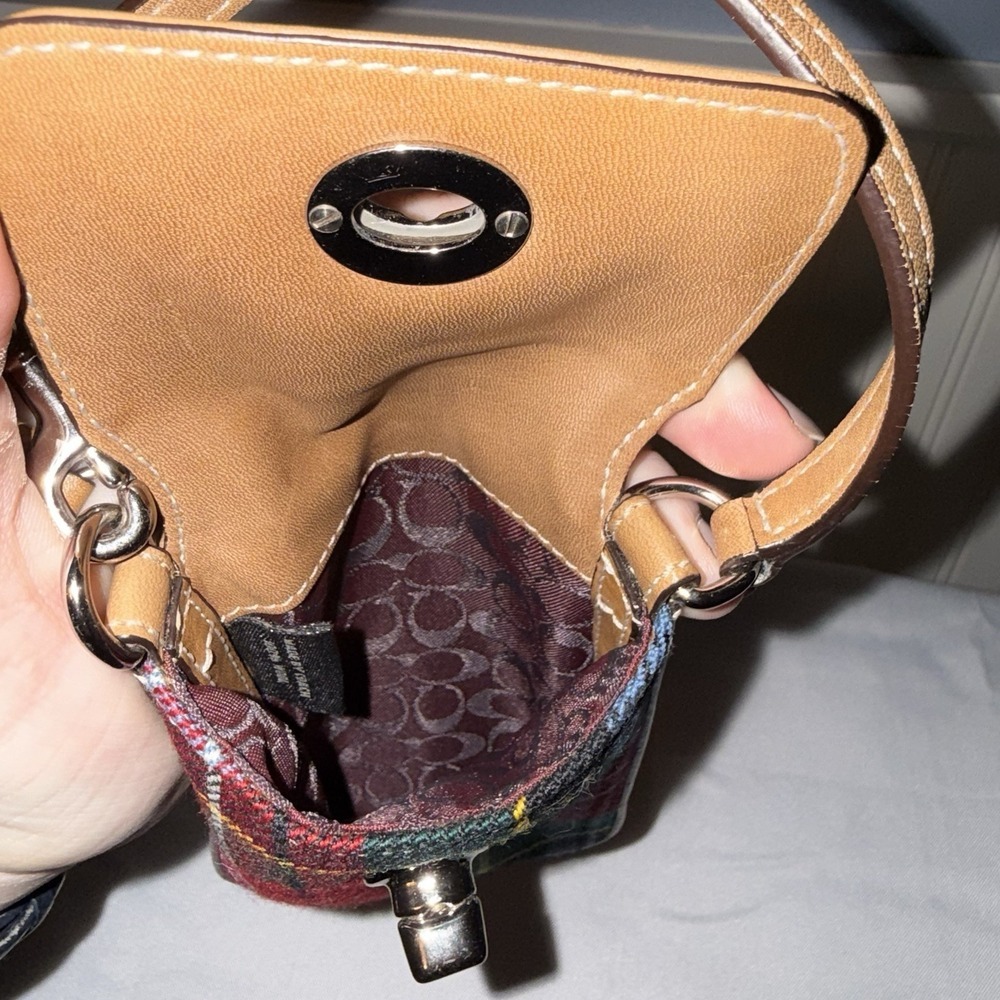 Vintage Coach Plaid Wool Turnlock Top Handle Phone Bag Pouch Bag Charm Tassel - Picture 9 of 14